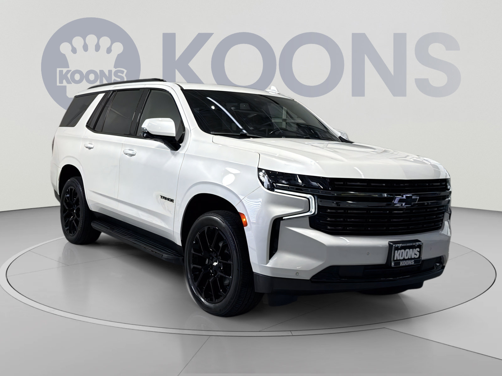 Used 2022 Chevrolet Tahoe RST w/ Luxury Package AWD/4WD image 2
