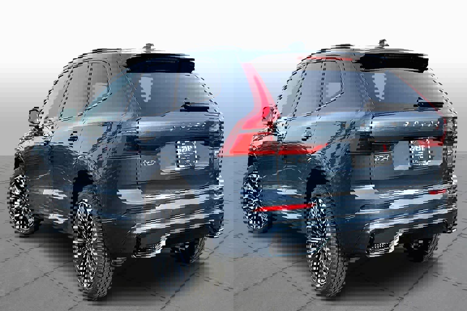 New 2026 Volvo XC60 B5 Ultra w/ Protection Package Premier image 3