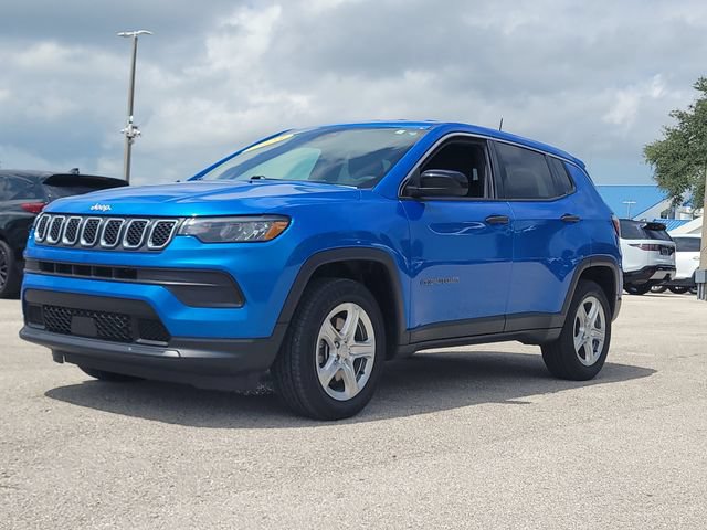 Used 2023 Jeep Compass Sport AWD/4WD image 32