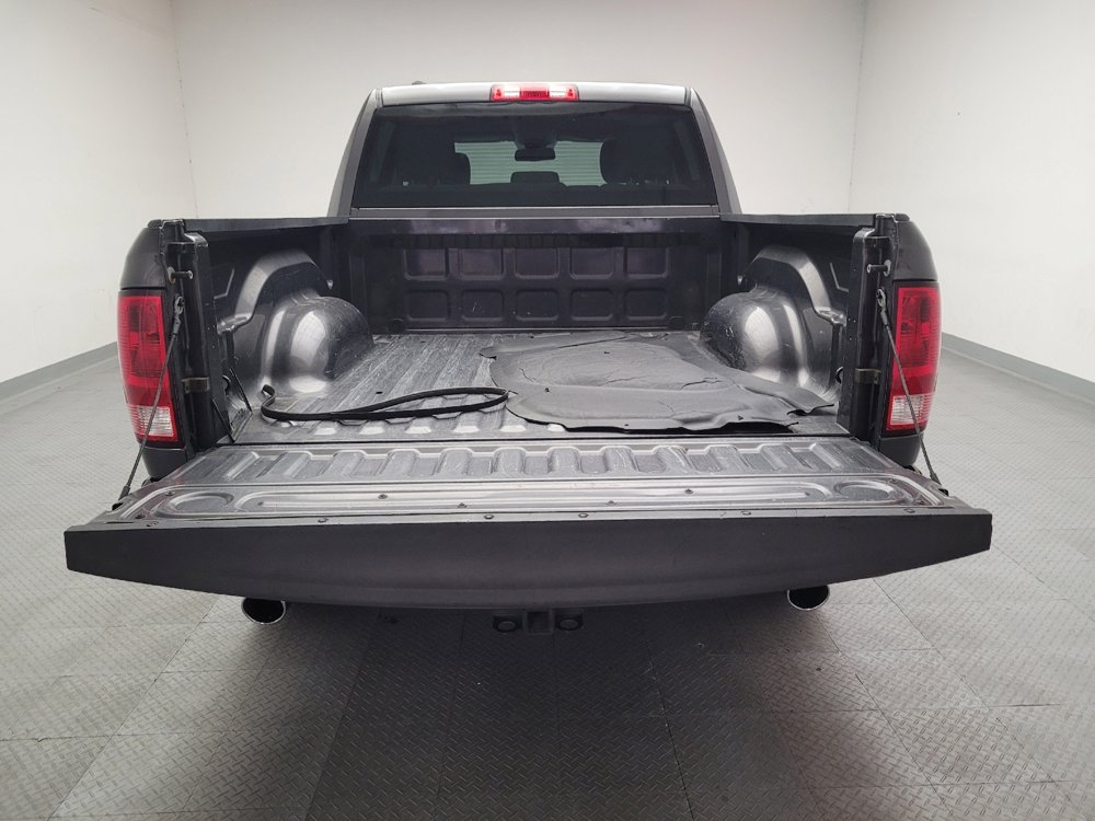 Used 2015 RAM 1500 Express RWD image 29
