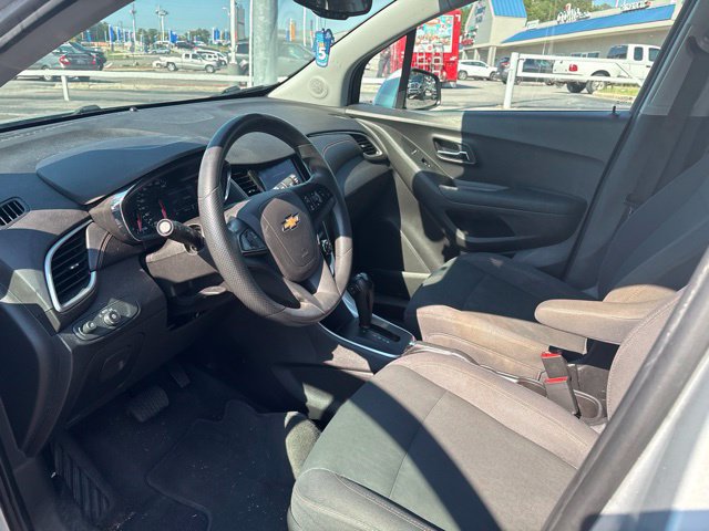 Used 2020 Chevrolet Trax LS w/ Tint and Cruise Package FWD image 8
