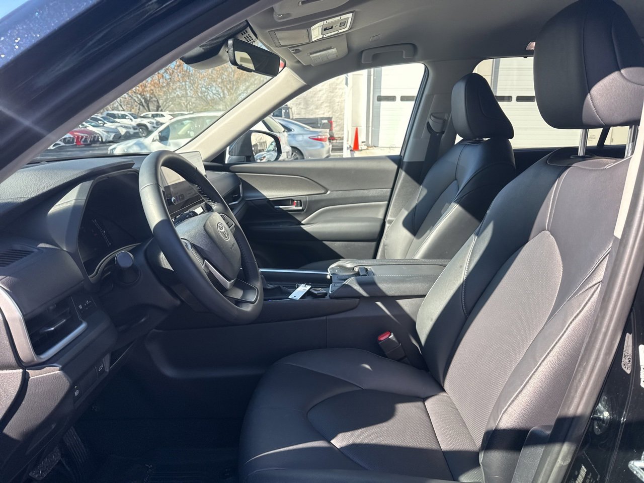 Used 2025 Toyota Grand Highlander FWD image 7