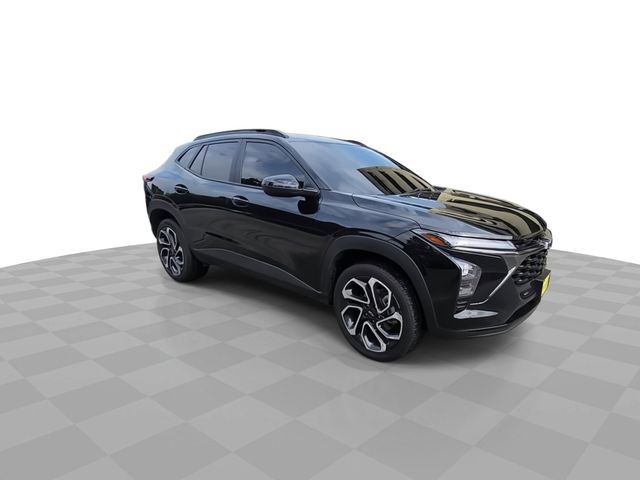 Used 2025 Chevrolet Trax RS w/ Driver Confidence Package FWD video 2