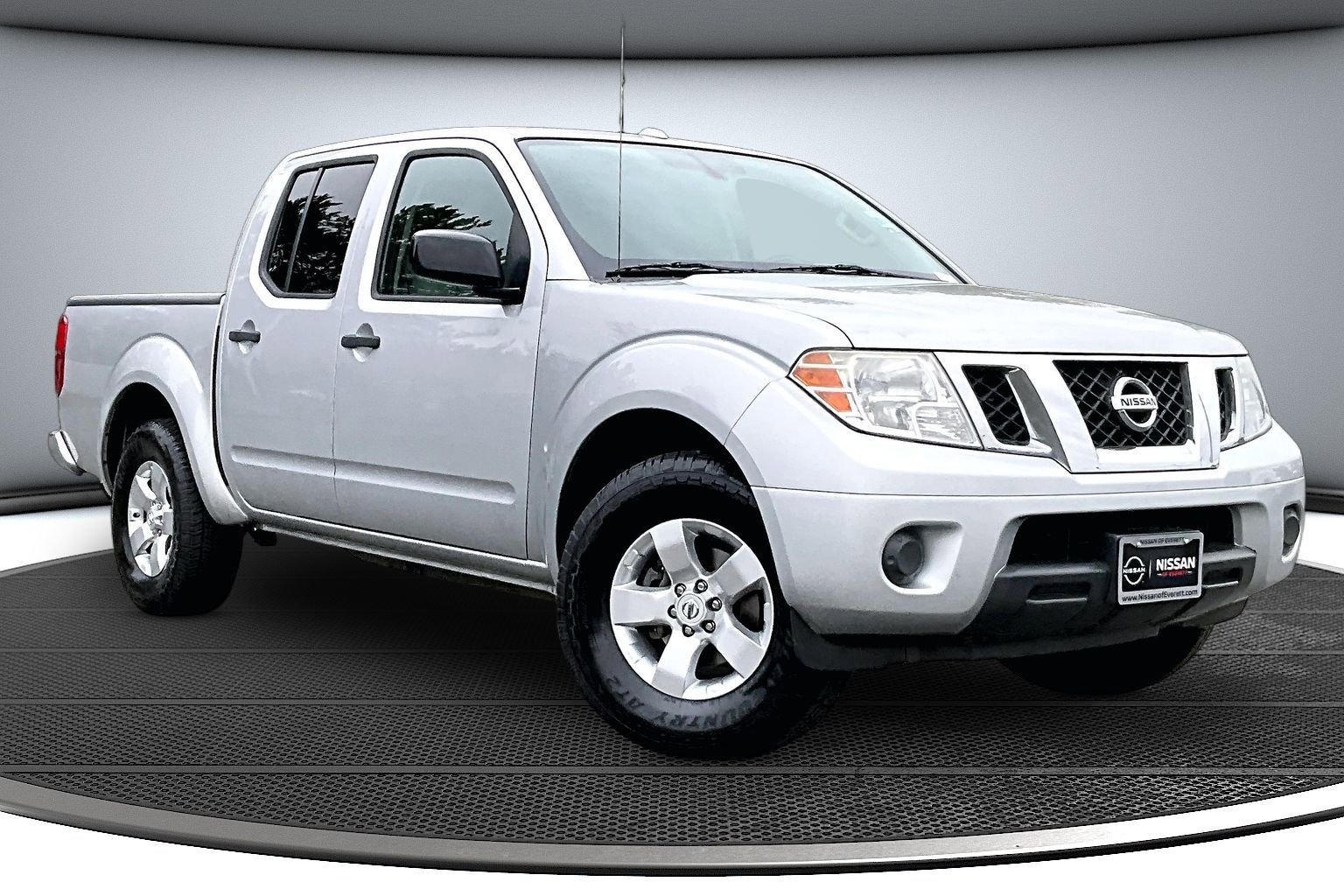 Used 2013 Nissan Frontier SV RWD image 1
