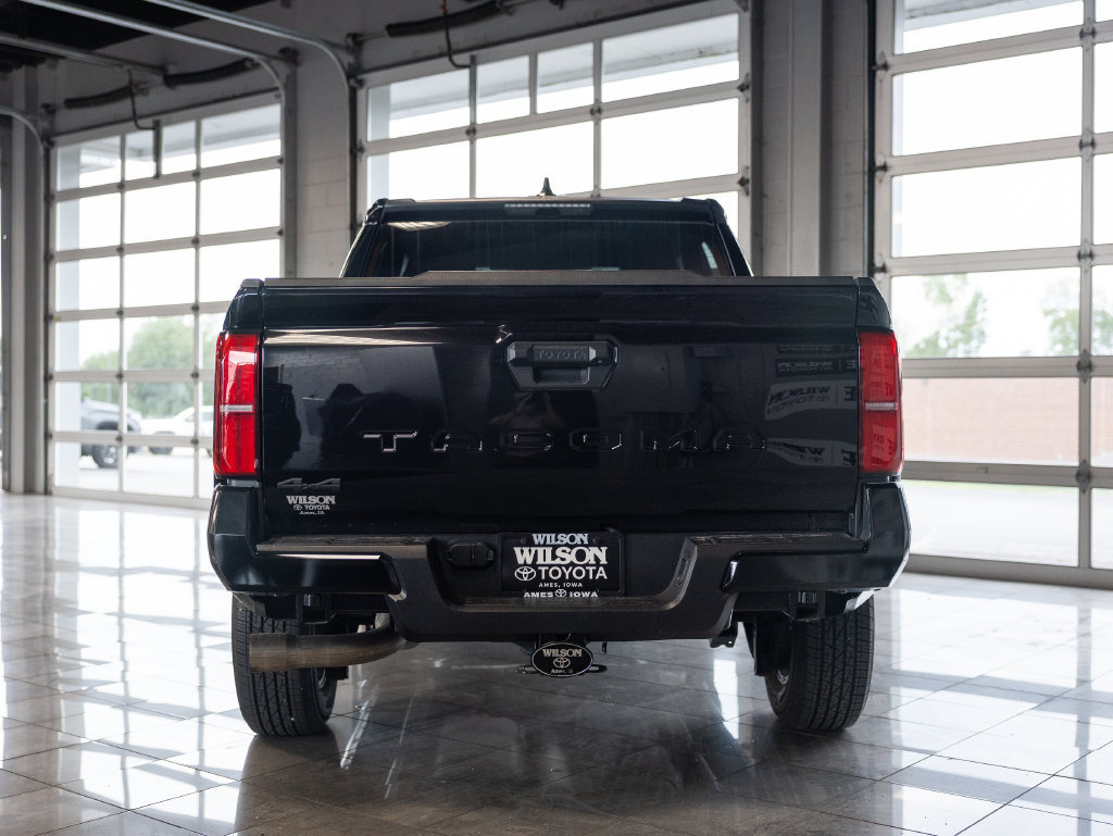 Certified 2024 Toyota Tacoma SR5 AWD/4WD image 4