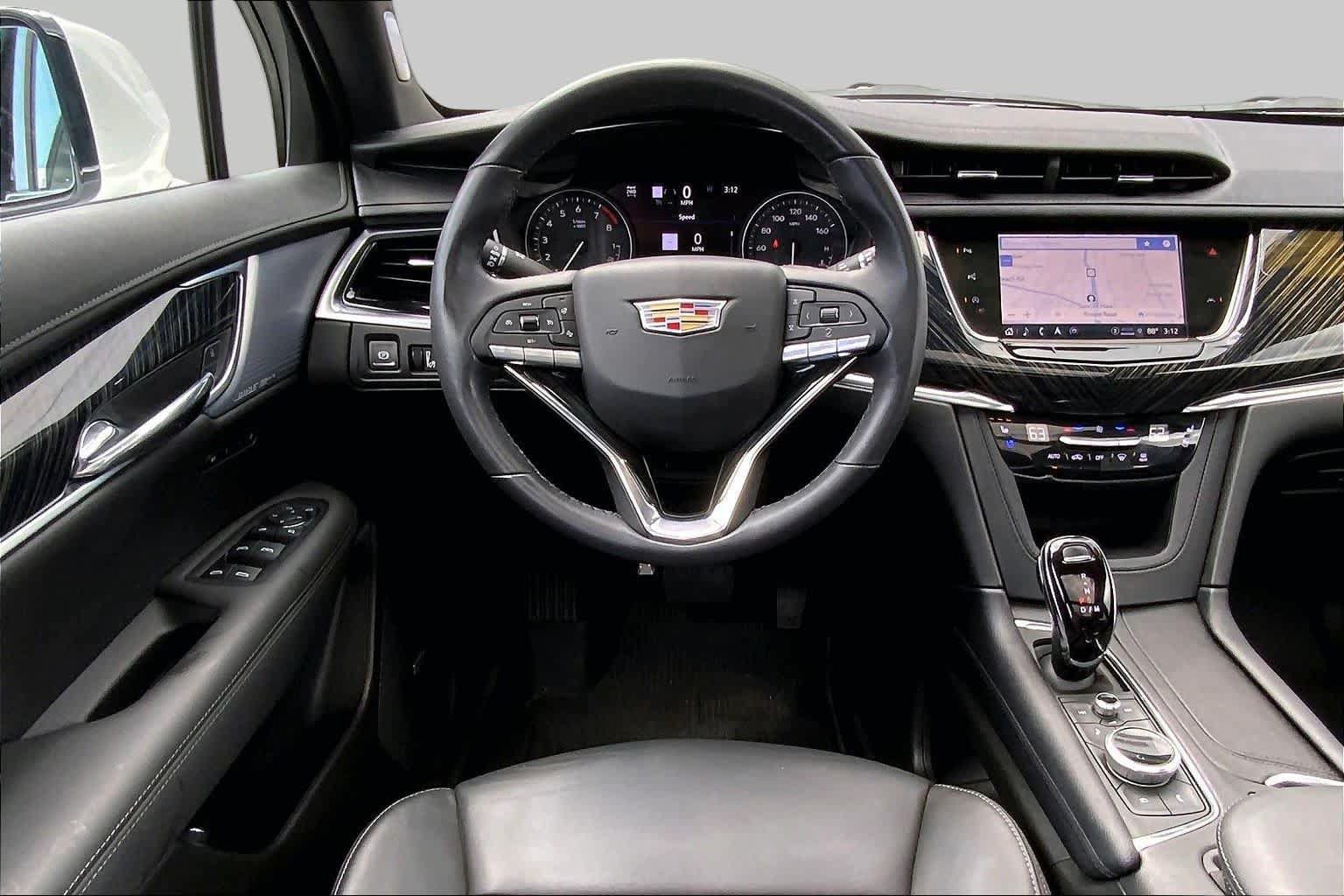 Used 2024 Cadillac XT6 Premium Luxury w/ Technology Package AWD/4WD image 5