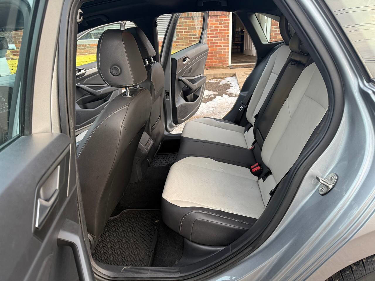 Used 2021 Volkswagen Jetta R-Line w/ R-Line Cold Weather Package image 12