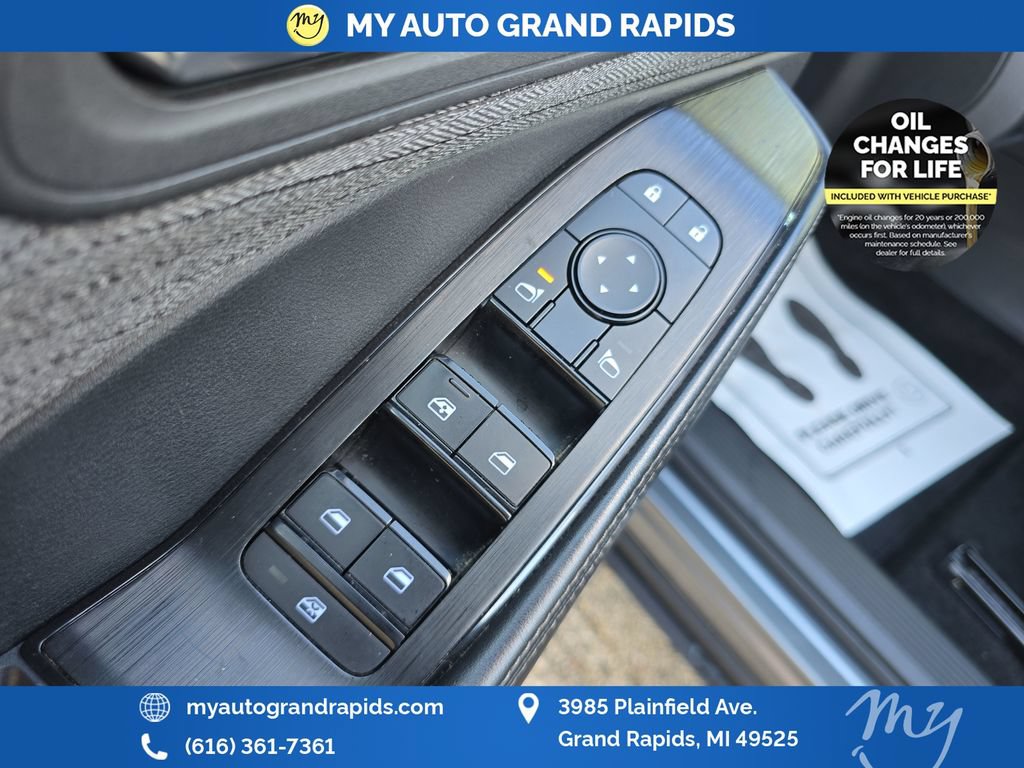 Used 2023 Nissan Rogue SV AWD/4WD image 11