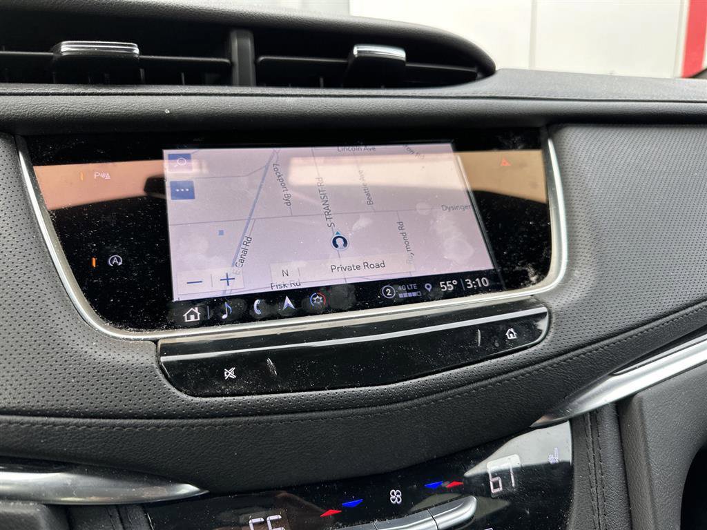 Used 2024 Cadillac XT5 Premium Luxury image 3