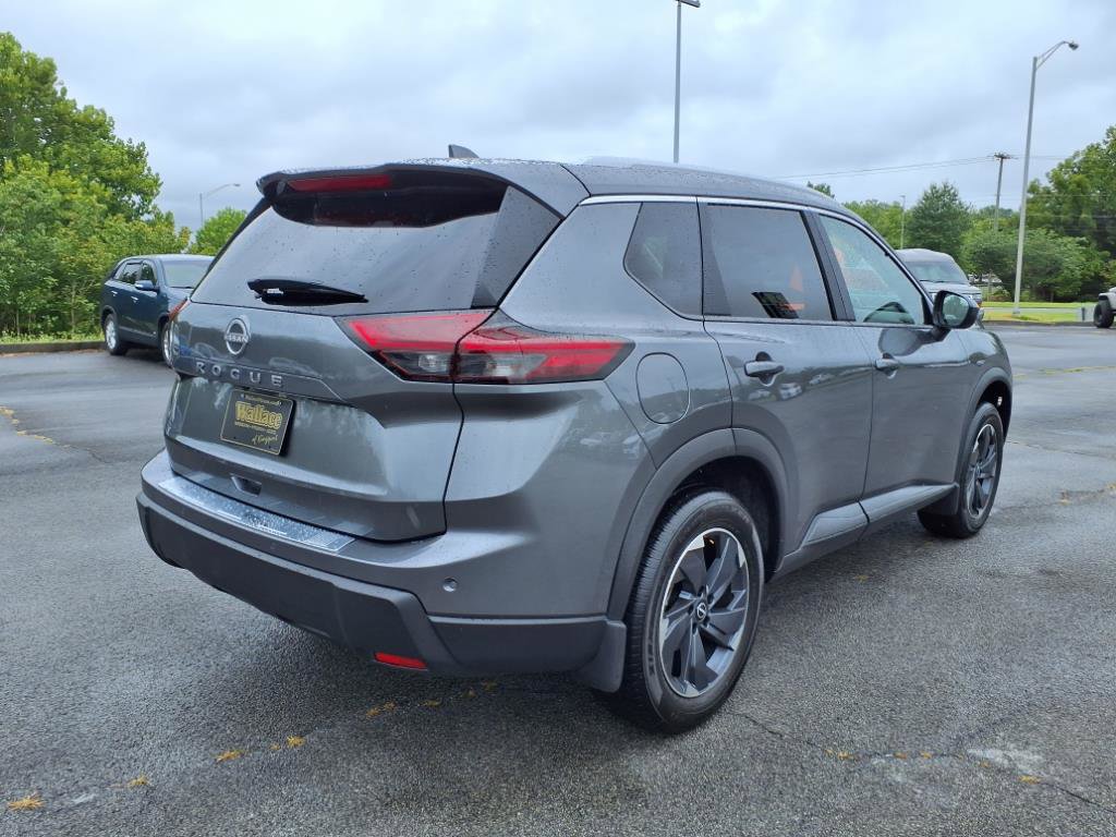Certified 2025 Nissan Rogue SV w/ SV Premium Package image 16