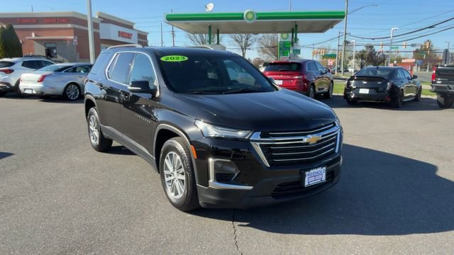Certified 2023 Chevrolet Traverse LT FWD image 2