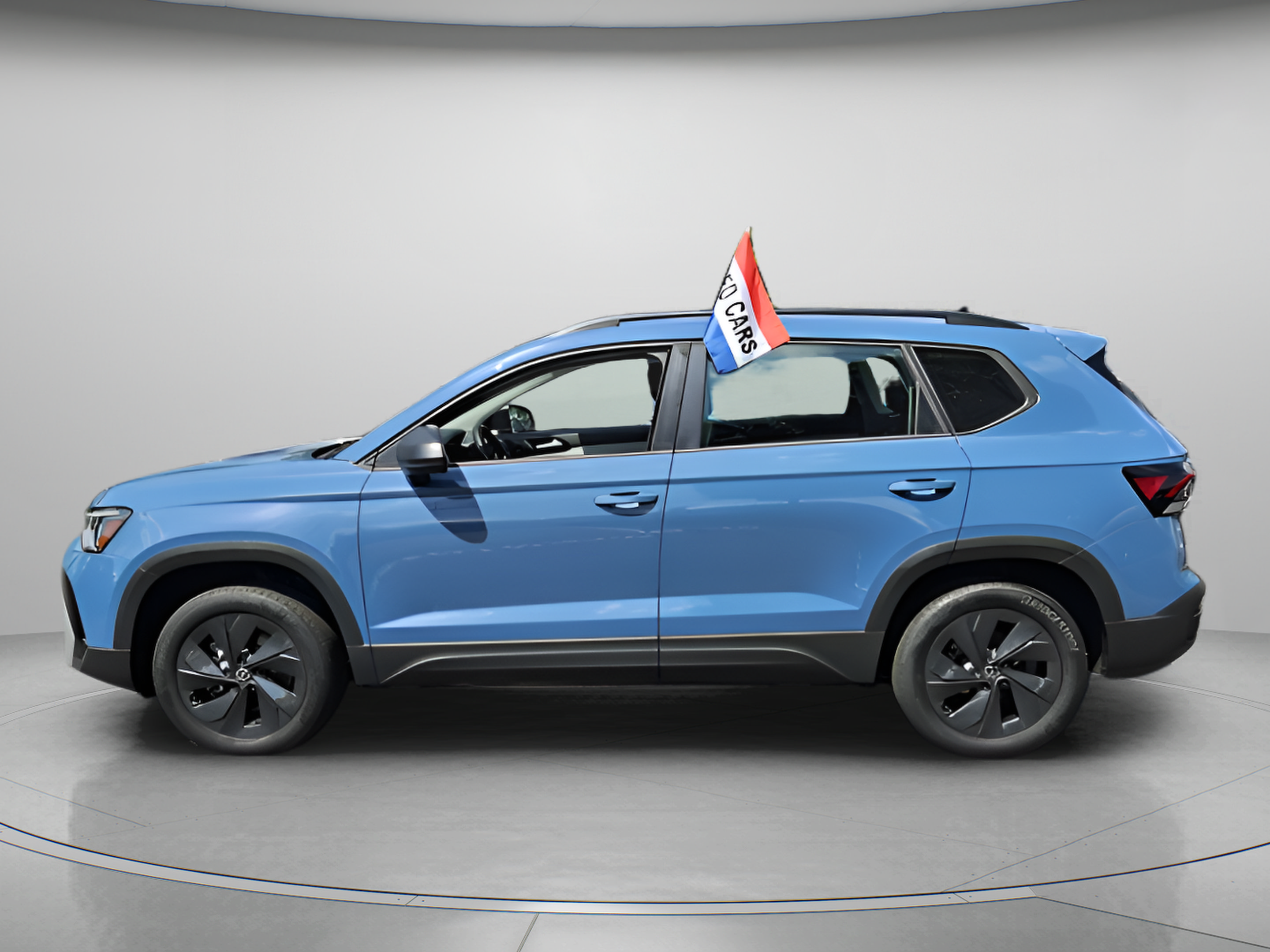 Used 2025 Volkswagen Taos S FWD image 2