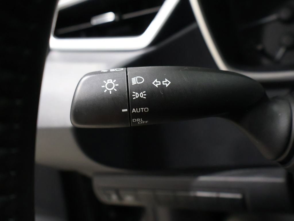Used 2024 Toyota Corolla SE image 37