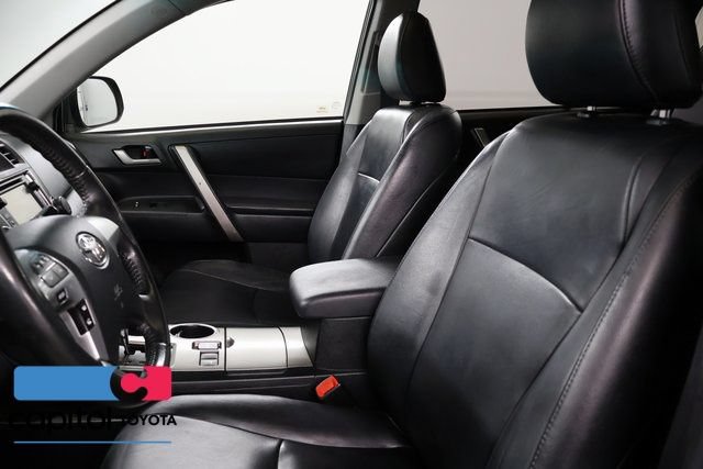 Used 2013 Toyota Highlander SE AWD/4WD image 11