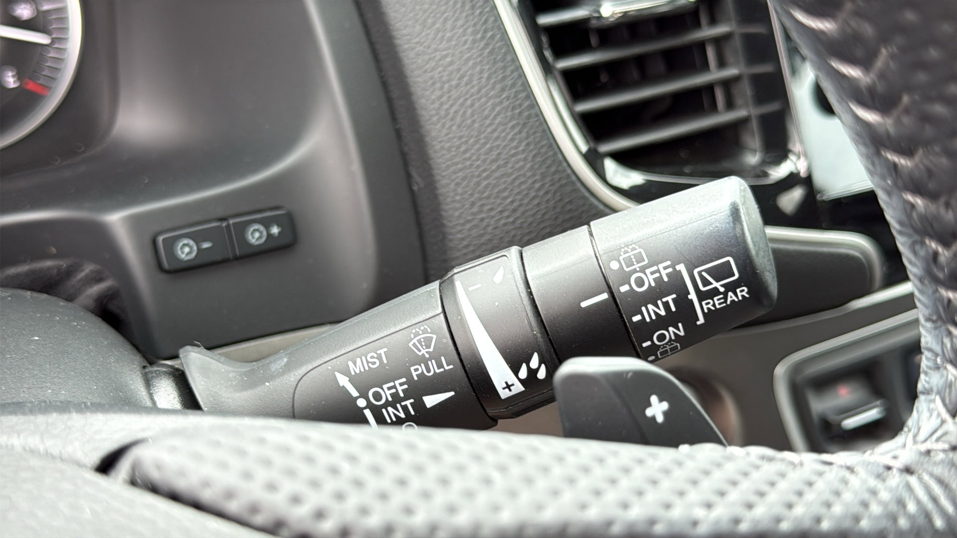 Used 2023 Honda Passport EX-L image 18