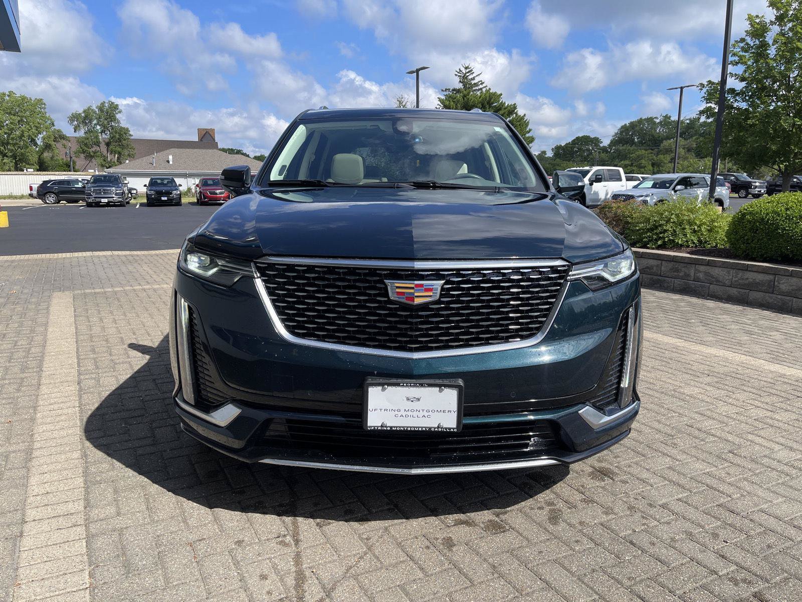 Used 2024 Cadillac XT6 Premium Luxury w/ LPO, Floor Liner Package AWD/4WD image 8