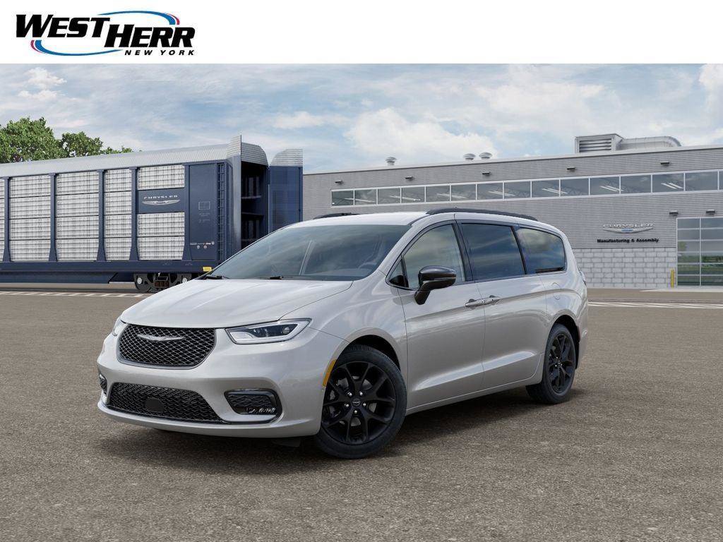 New 2026 Chrysler Pacifica Select w/ S Appearance Package