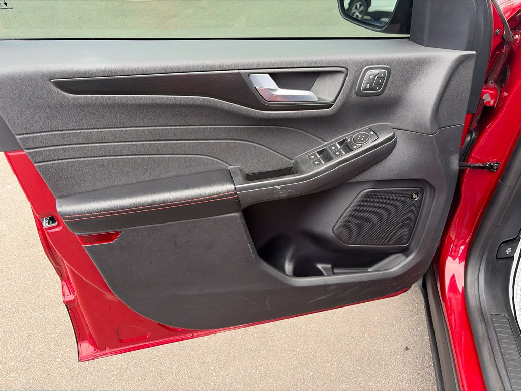 Used 2022 Ford Escape SEL w/ SEL Stealth AWD Package image 23