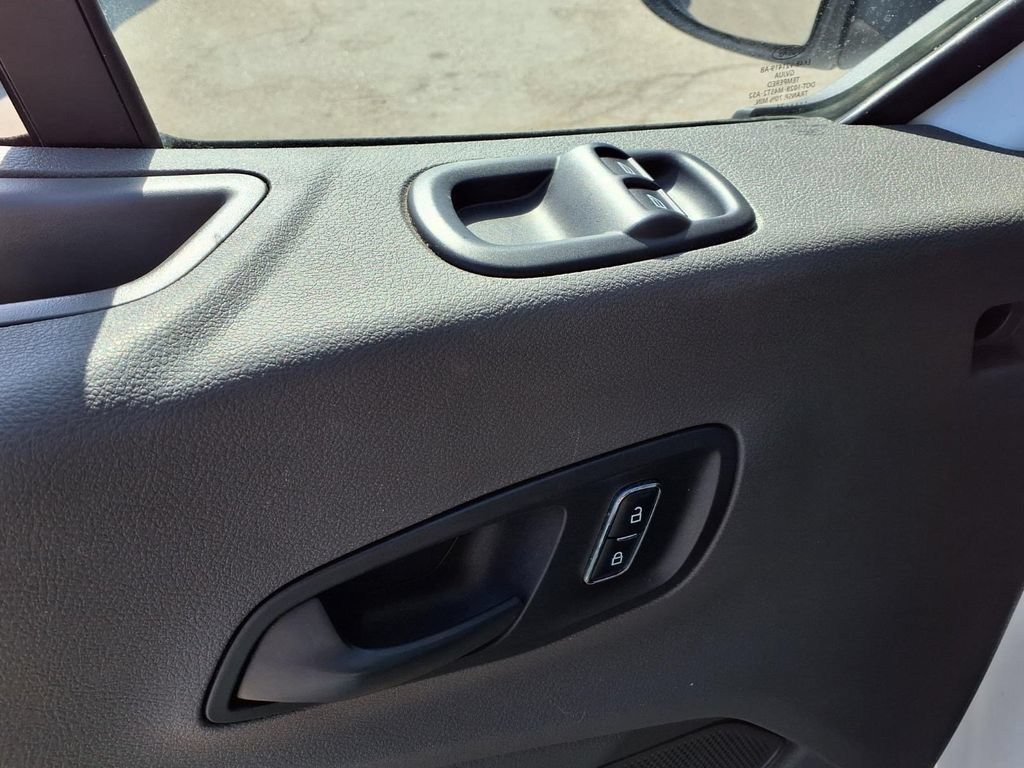 Certified 2024 Ford Transit 350 XLT RWD image 19
