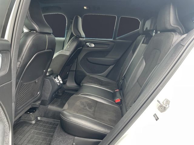 Used 2021 Volvo XC40 T5 R-Design w/ Advanced Package AWD/4WD image 13
