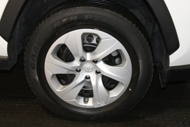 Used 2024 Toyota RAV4 LE image 29