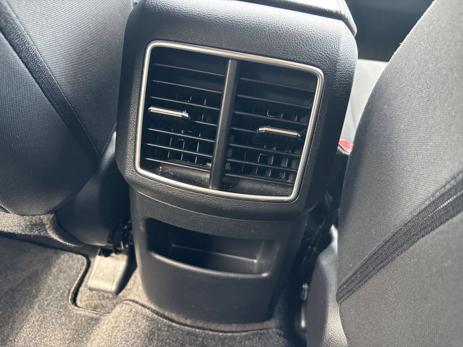 Used 2025 Kia Sportage LX FWD image 22