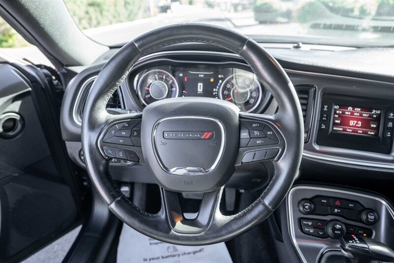 Used 2016 Dodge Challenger SXT RWD image 11