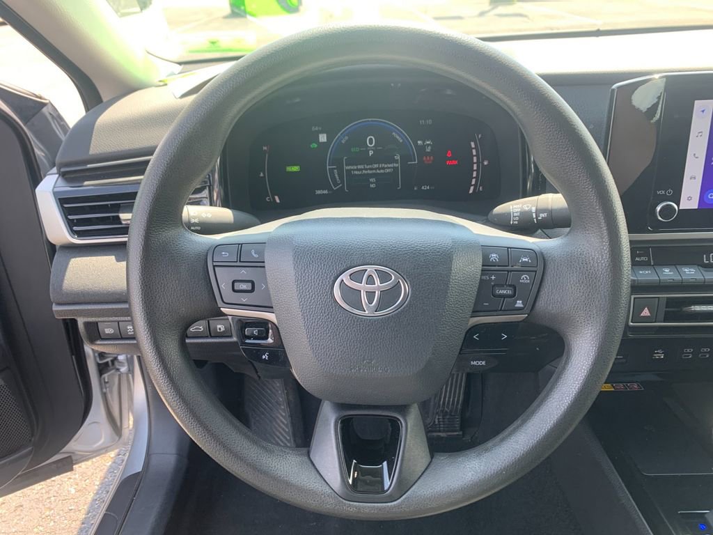 Used 2025 Toyota Camry LE FWD image 26