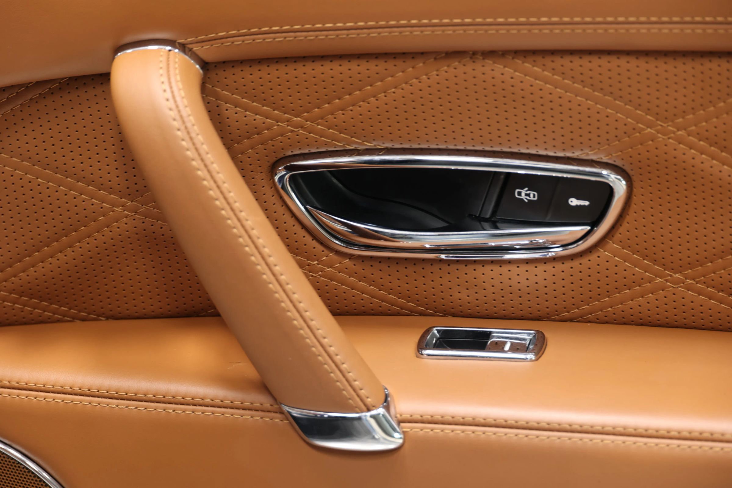 Used 2014 Bentley Flying Spur W12 image 78