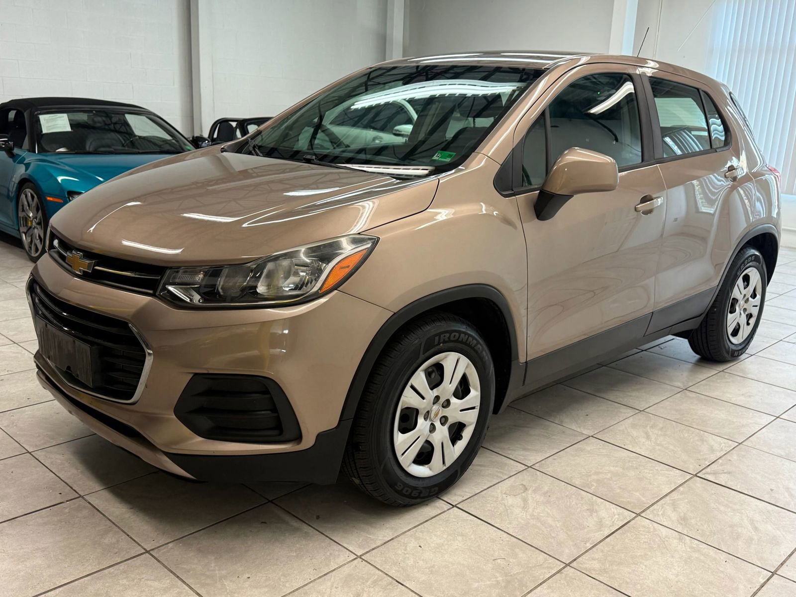 Used 2018 Chevrolet Trax LS image 3