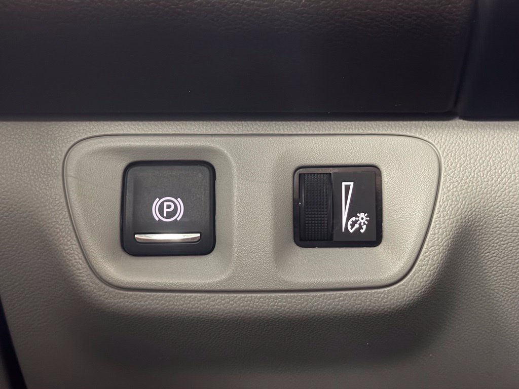 Used 2017 GMC Acadia SLT w/ LPO, Floor Liner Package FWD image 14