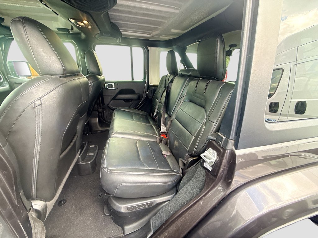 Used 2022 Jeep Wrangler Unlimited Sahara AWD/4WD image 24