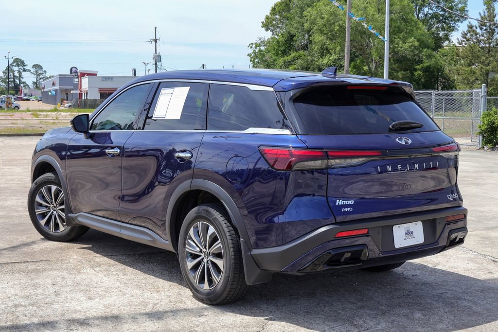 Used 2023 INFINITI QX60 Pure AWD/4WD image 2