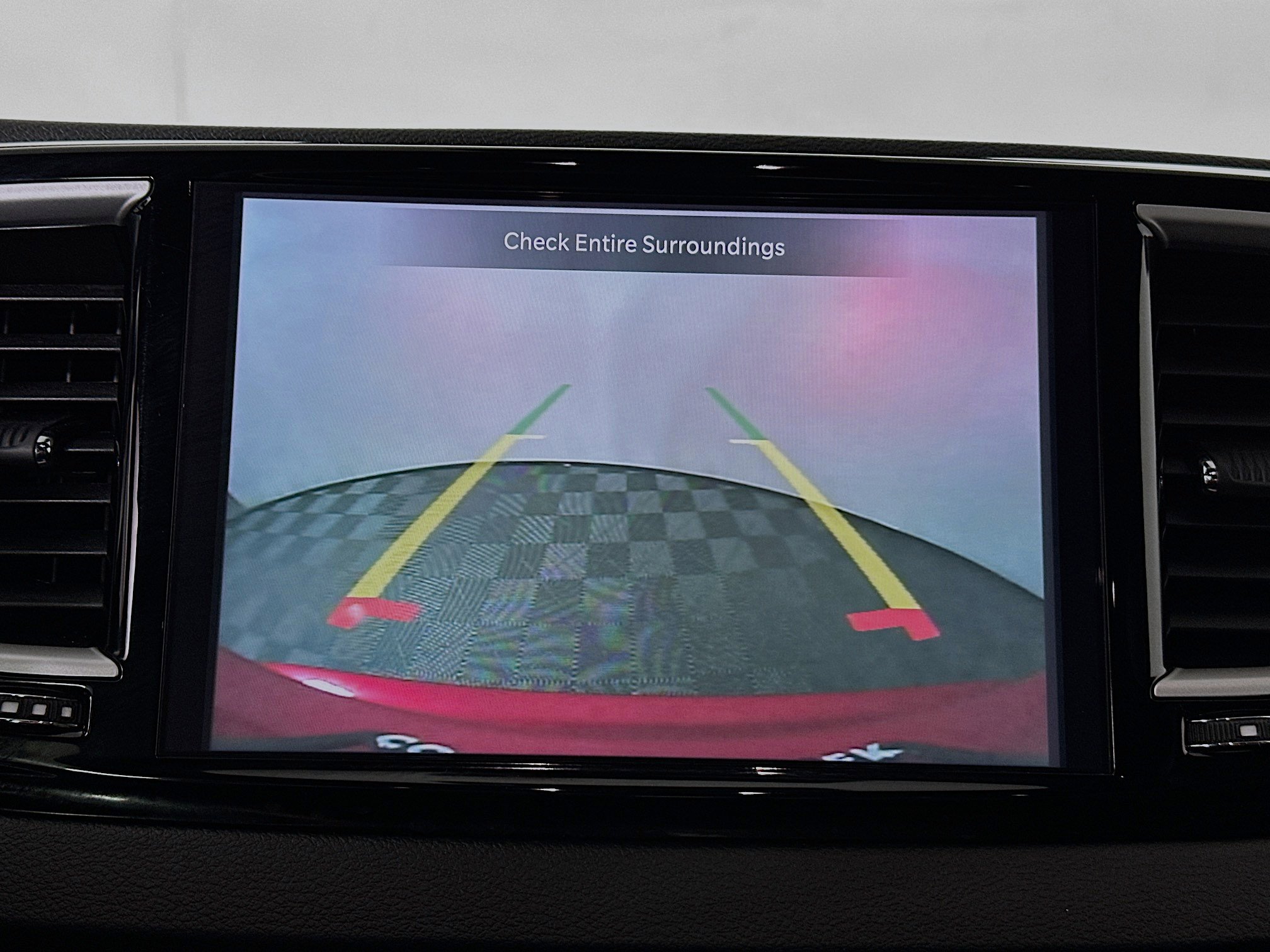 Used 2025 Chrysler Pacifica Select image 25