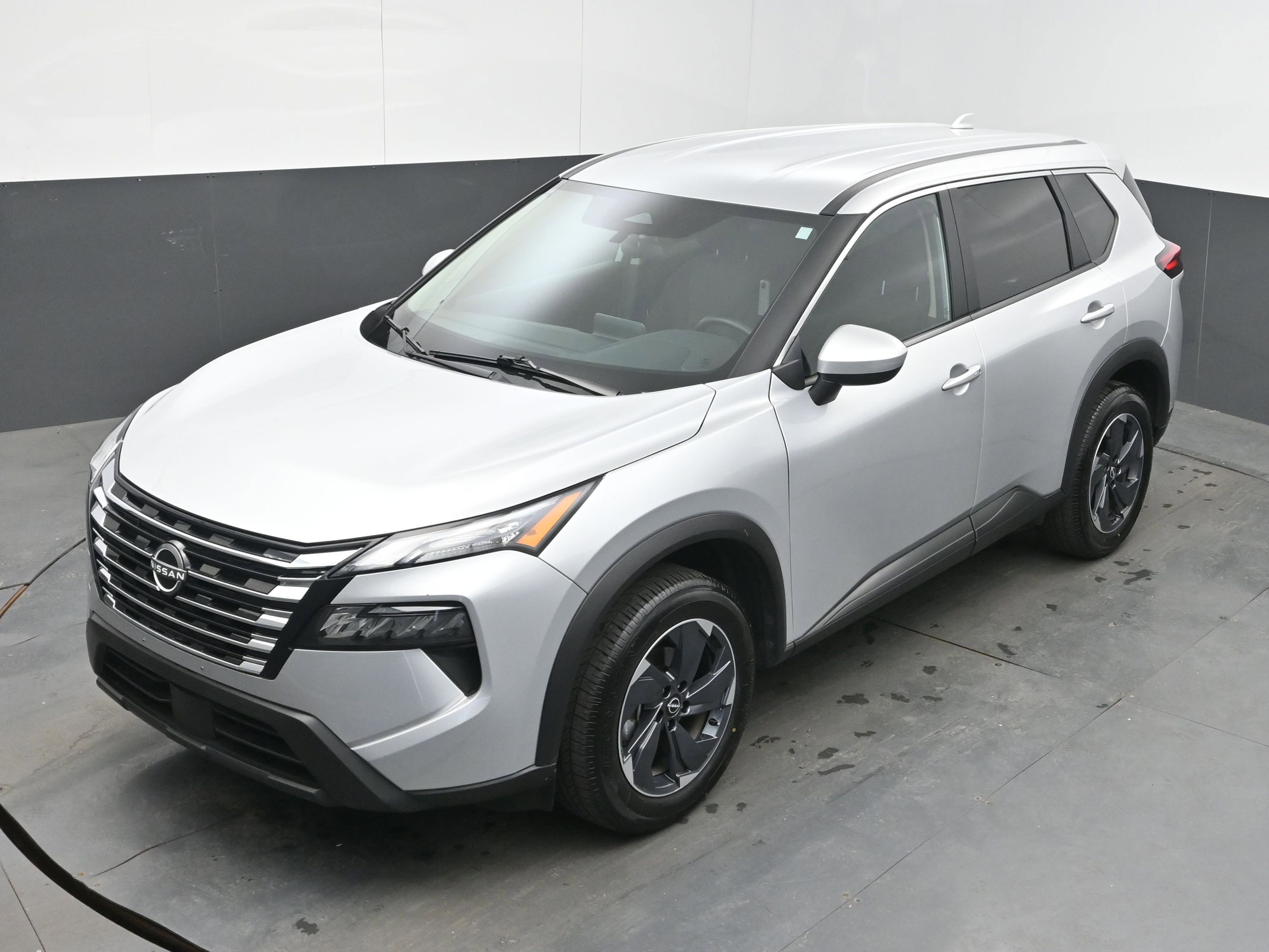 Used 2025 Nissan Rogue SV image 33