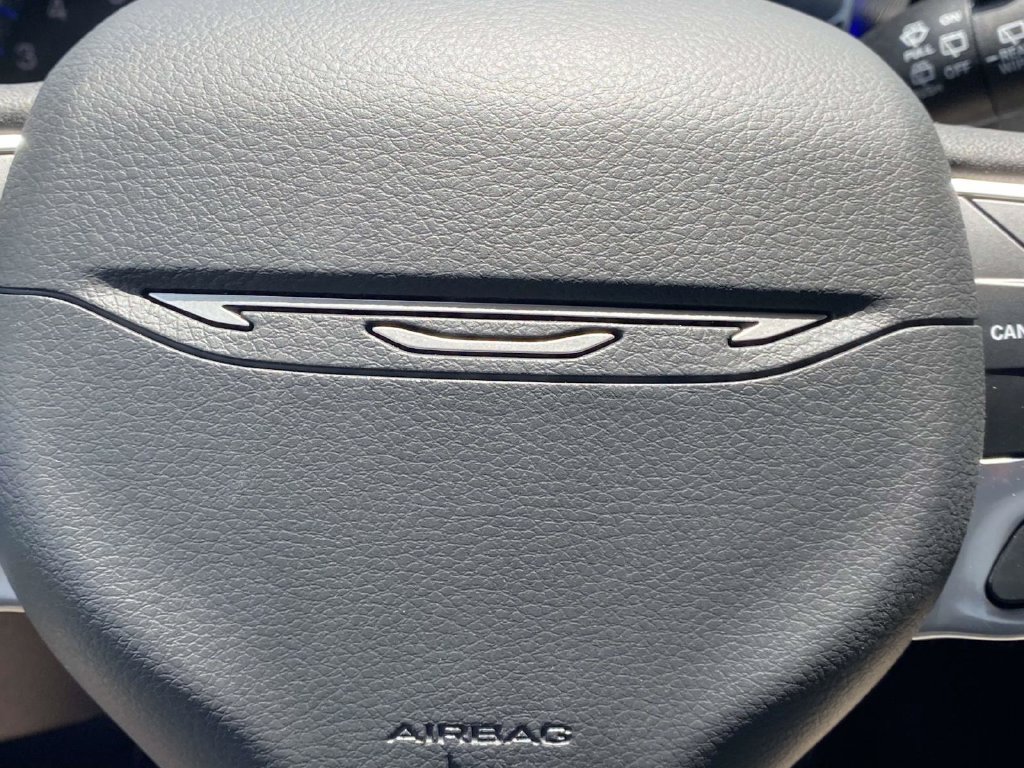 New 2027 Chrysler Pacifica Select FWD image 53