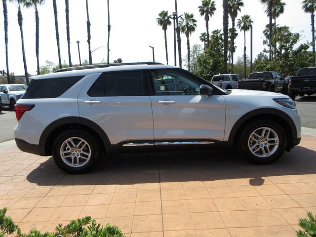 Certified 2025 Ford Explorer Active w/ Active Comfort Package RWD image 5