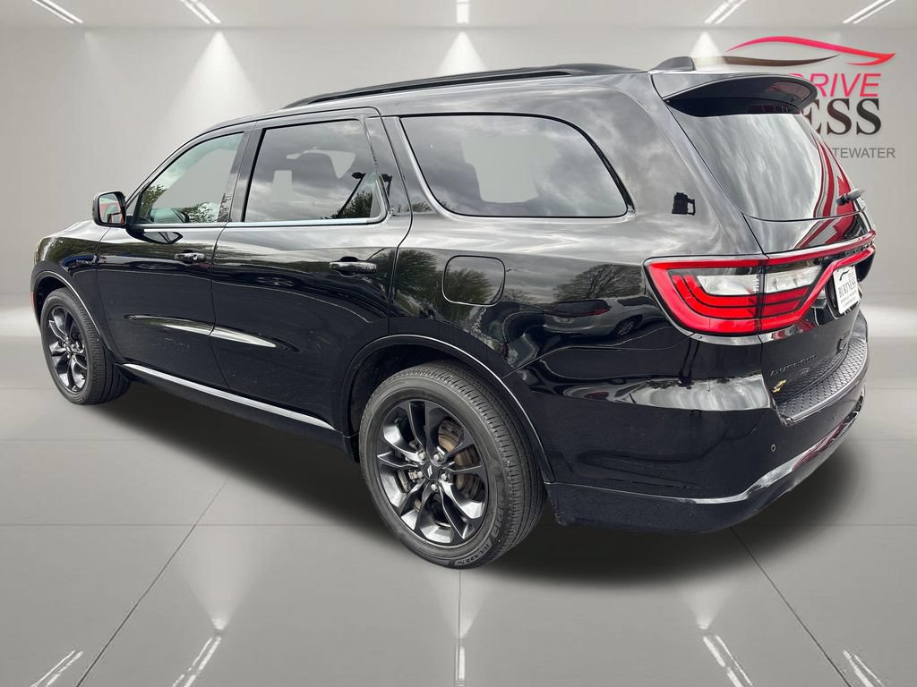 Used 2023 Dodge Durango R/T w/ Hemi Orange Plus Package AWD/4WD image 13