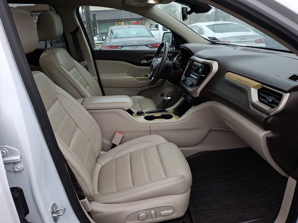 Used 2019 GMC Acadia Denali w/ LPO, Floor Liner Package AWD/4WD image 11