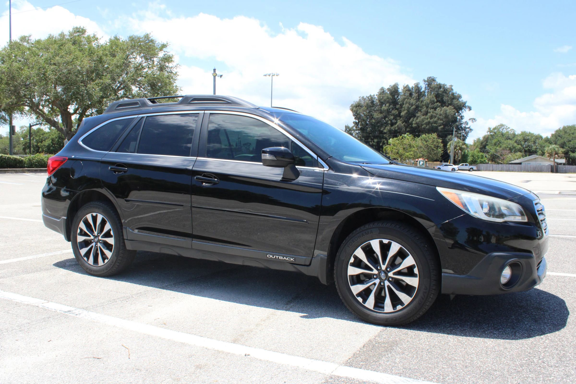 Used 2016 Subaru Outback 2.5i Limited AWD/4WD image 21