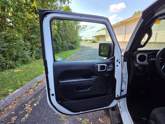Used 2024 Jeep Wrangler Unlimited AWD/4WD image 13
