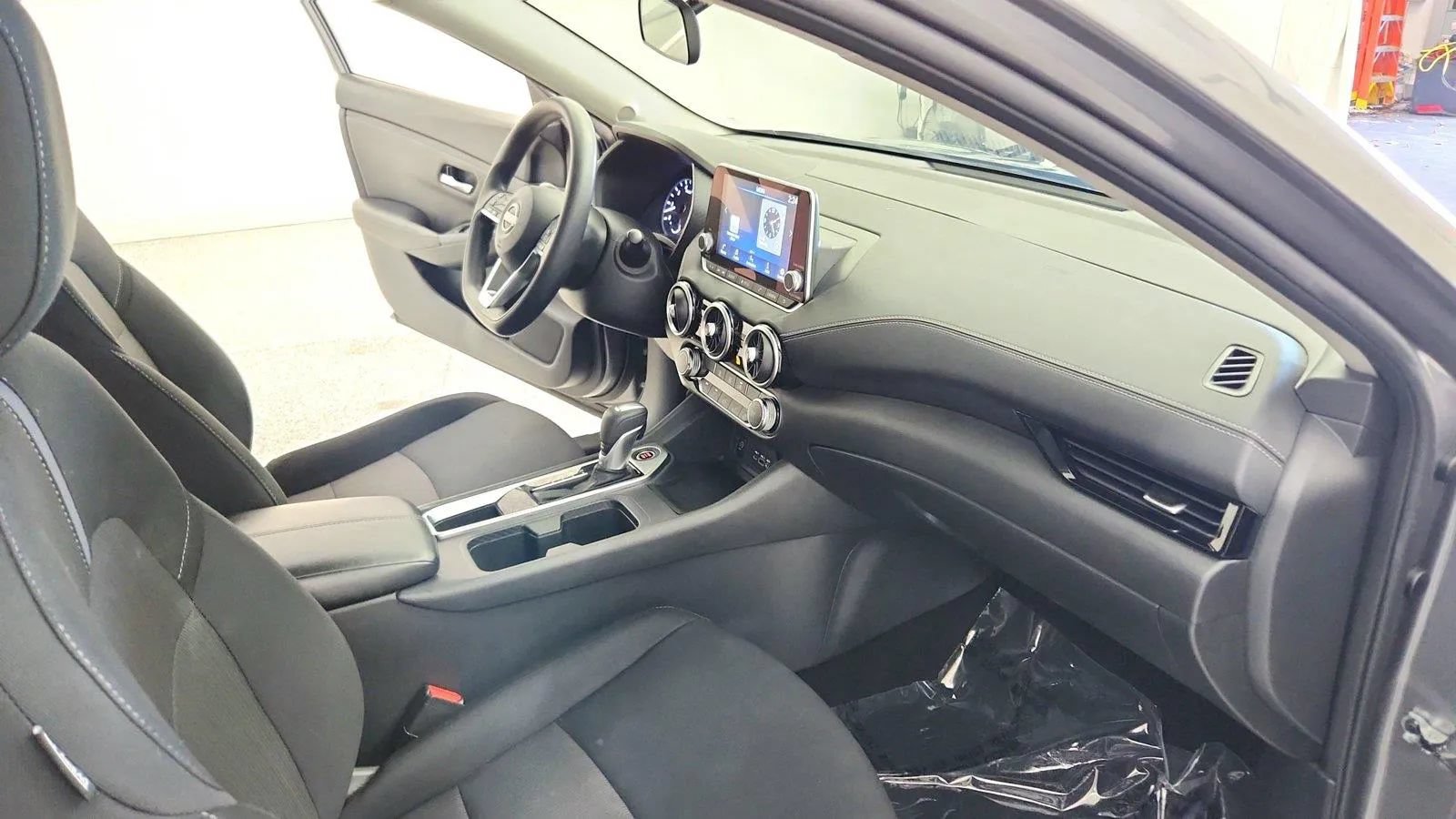 Used 2024 Nissan Sentra SV FWD image 26