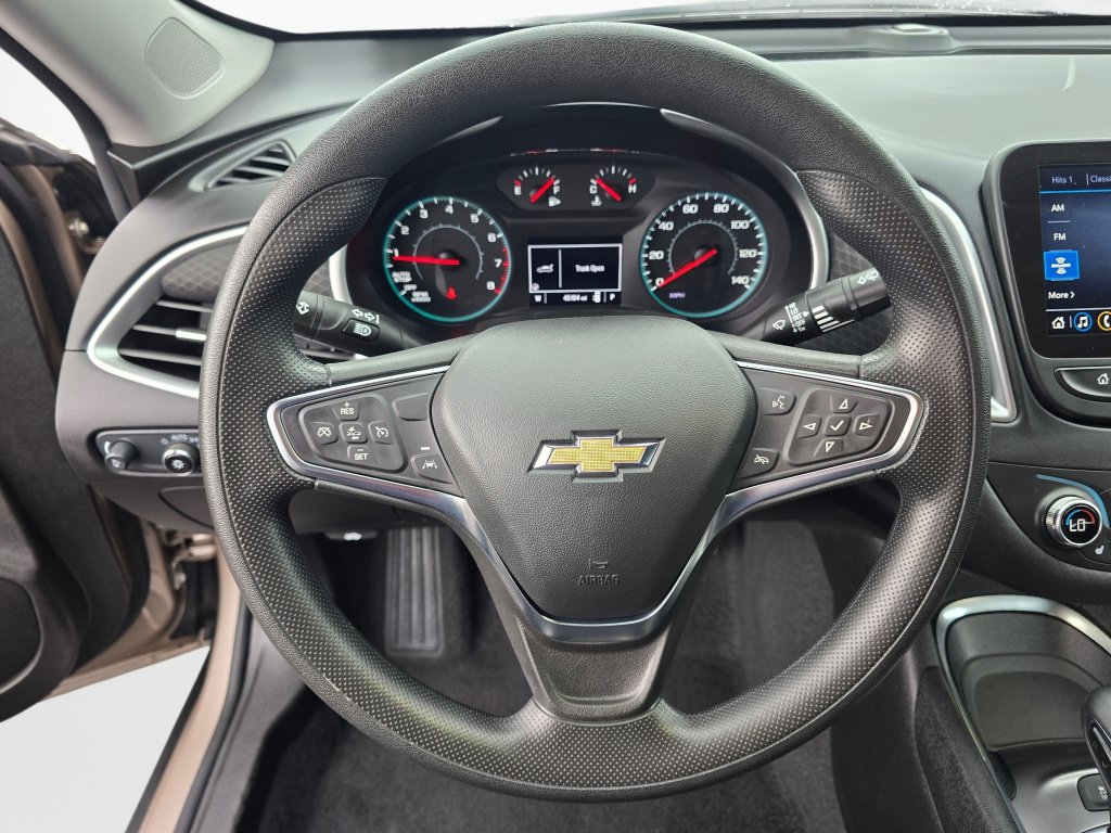 Used 2025 Chevrolet Malibu LT FWD image 13