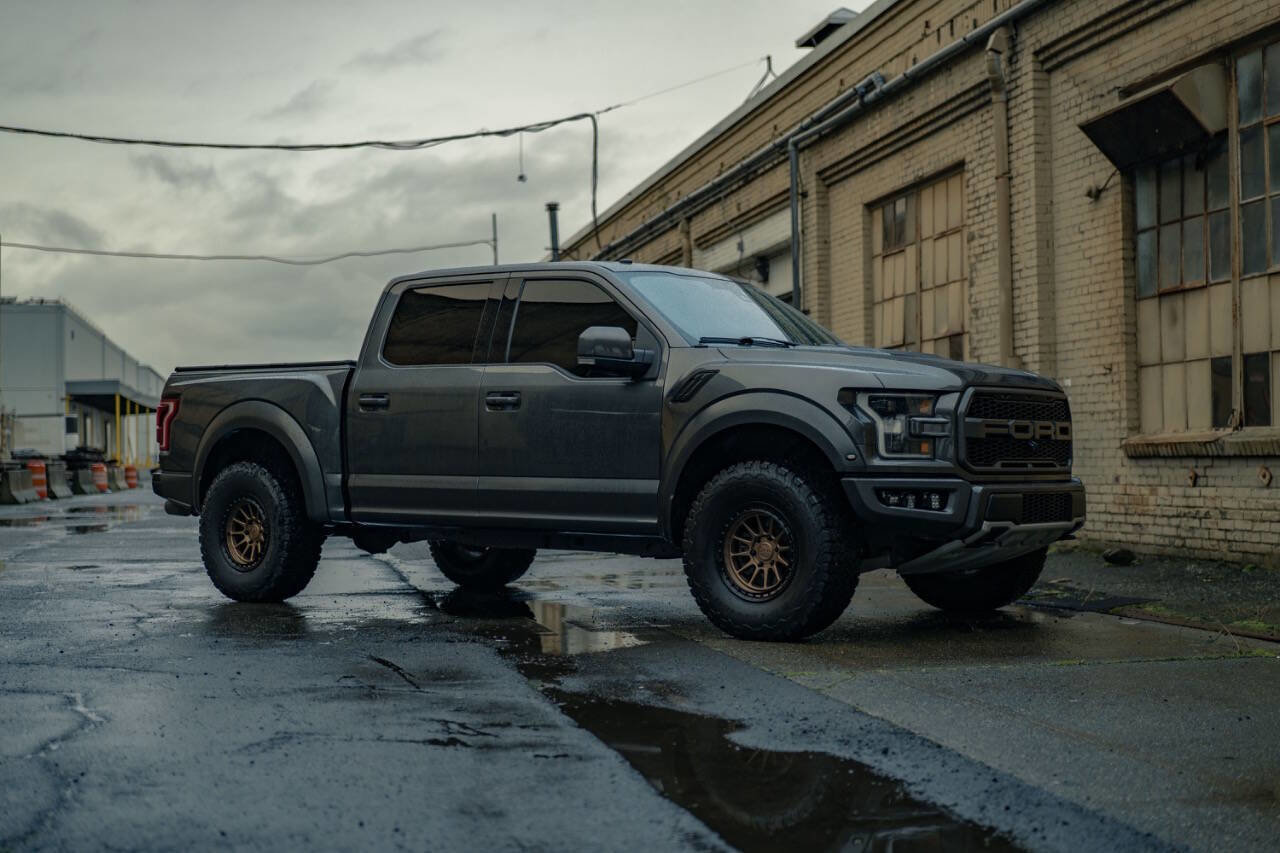 Used 2017 Ford F150 Raptor w/ Equipment Group 802A Luxury image 45