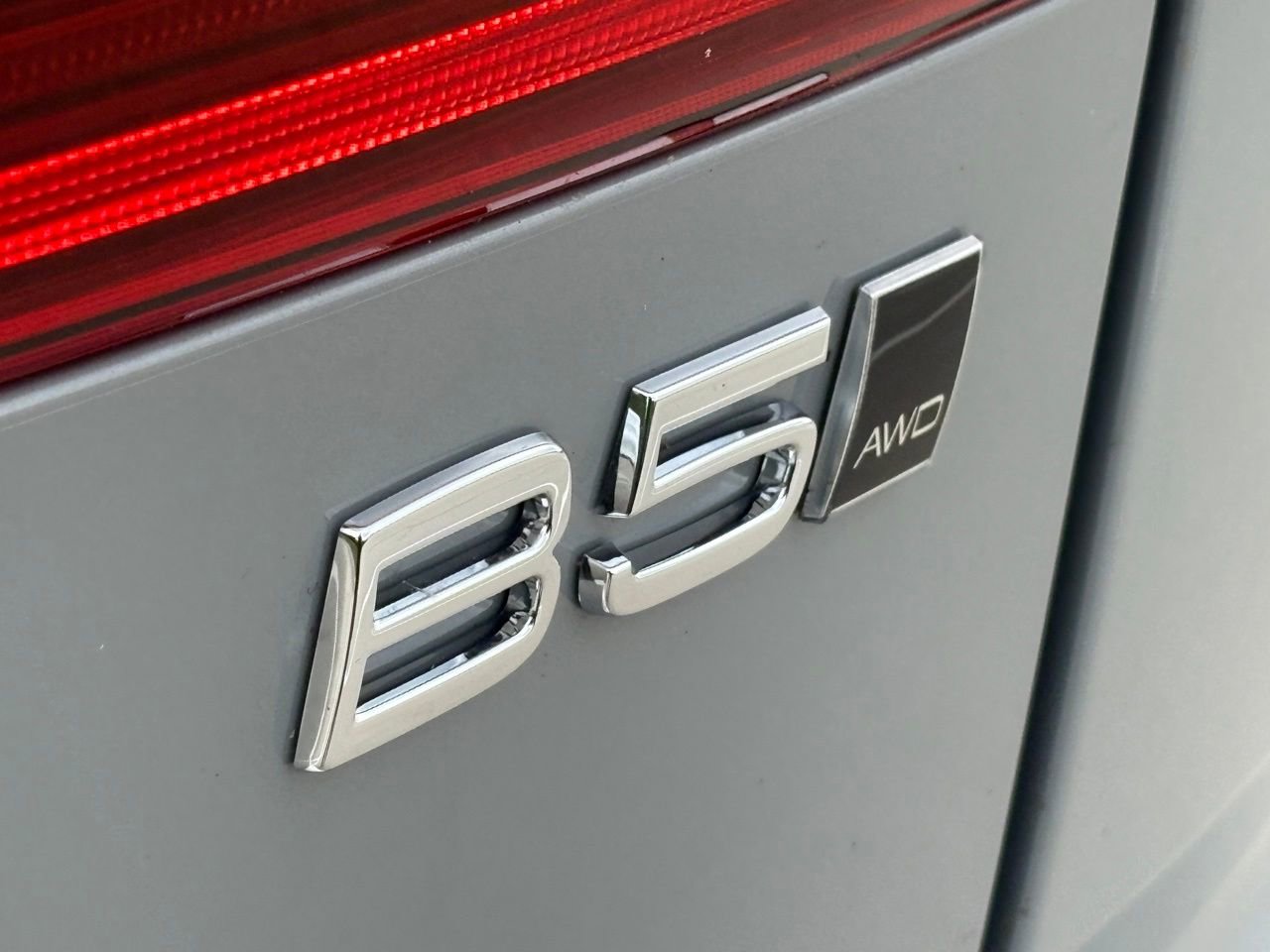 New 2026 Volvo XC60 B5 Ultra w/ Protection Package Premier image 10