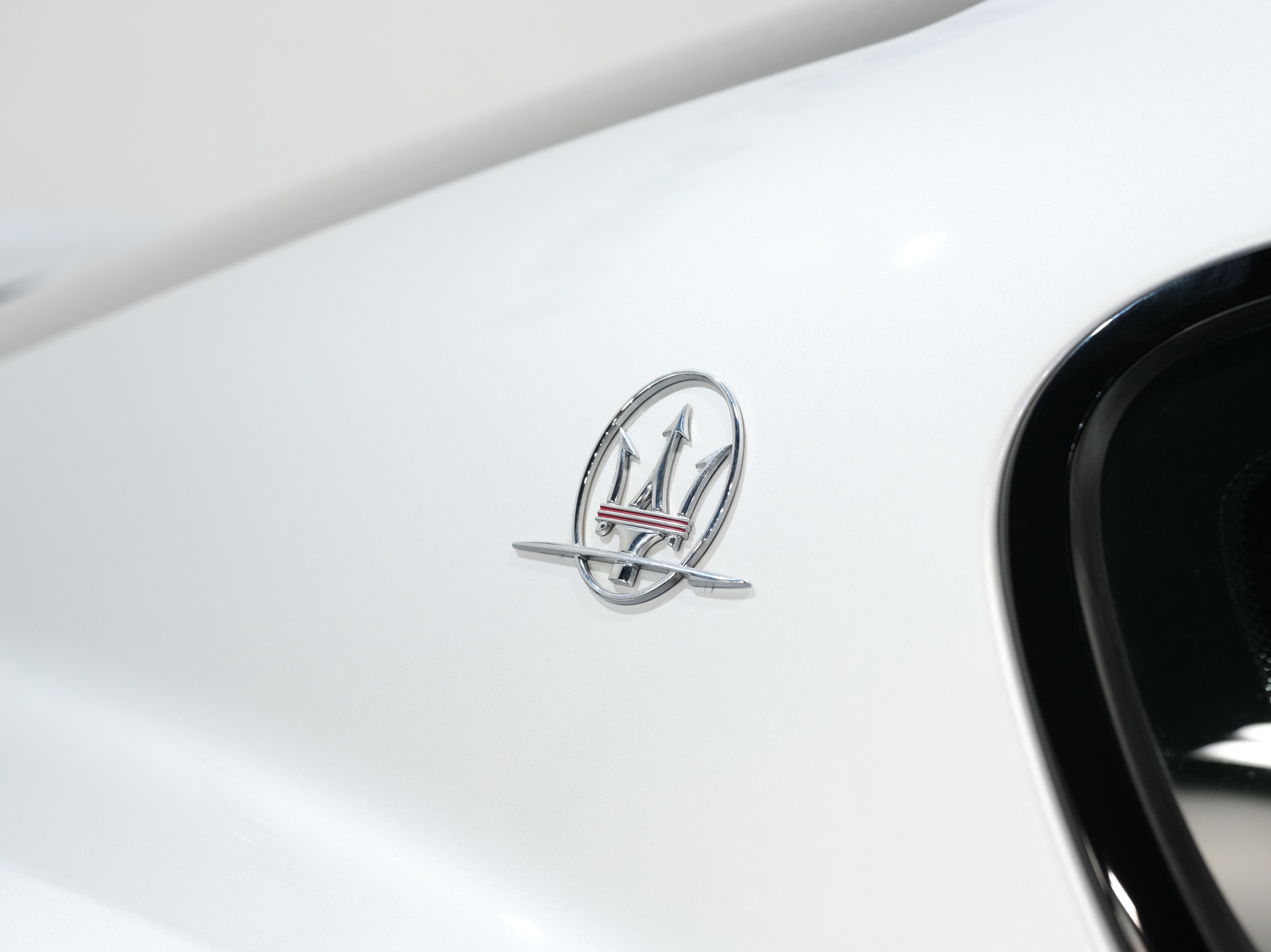 Used 2015 Maserati GranTurismo Sport image 16