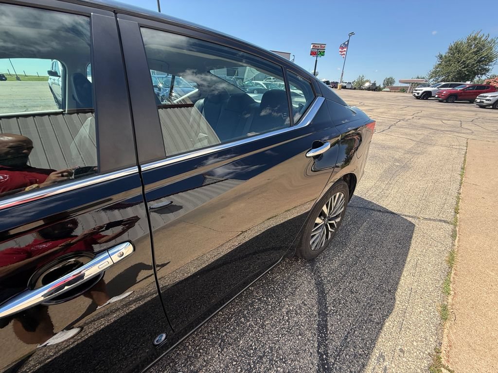 Used 2024 Nissan Altima 2.5 SV FWD image 30