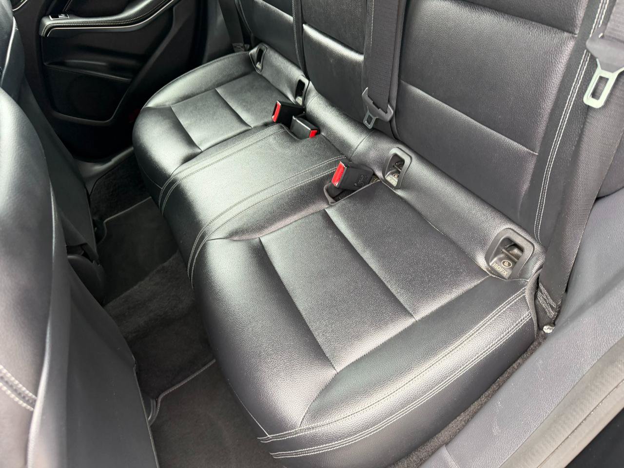Used 2016 Mercedes-Benz CLA 250 image 34