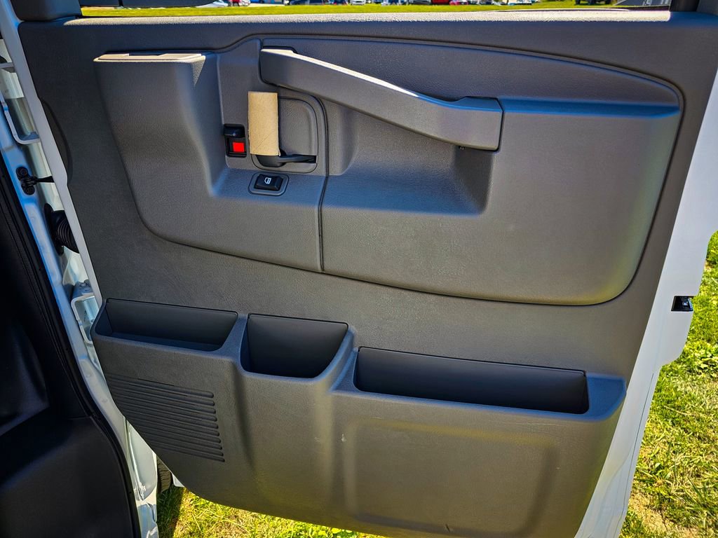 New 2025 GMC Savana 2500 w/ Driver Convenience Package image 30