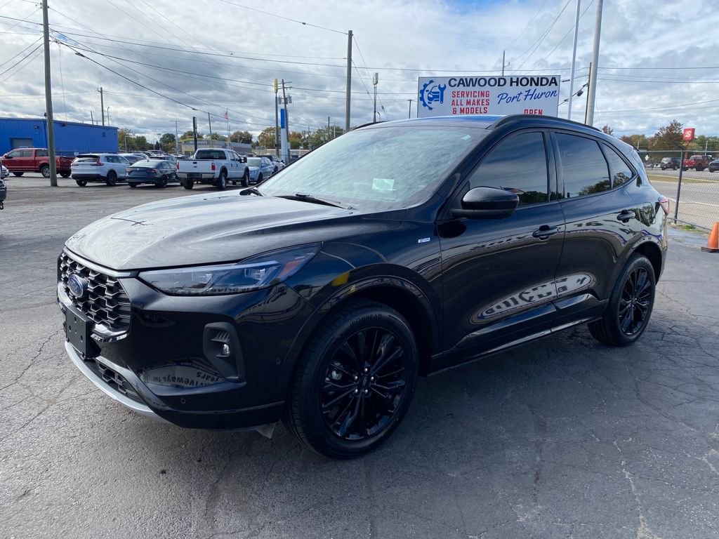 Used 2024 Ford Escape ST-Line Elite w/ Premium Technology Package image 8